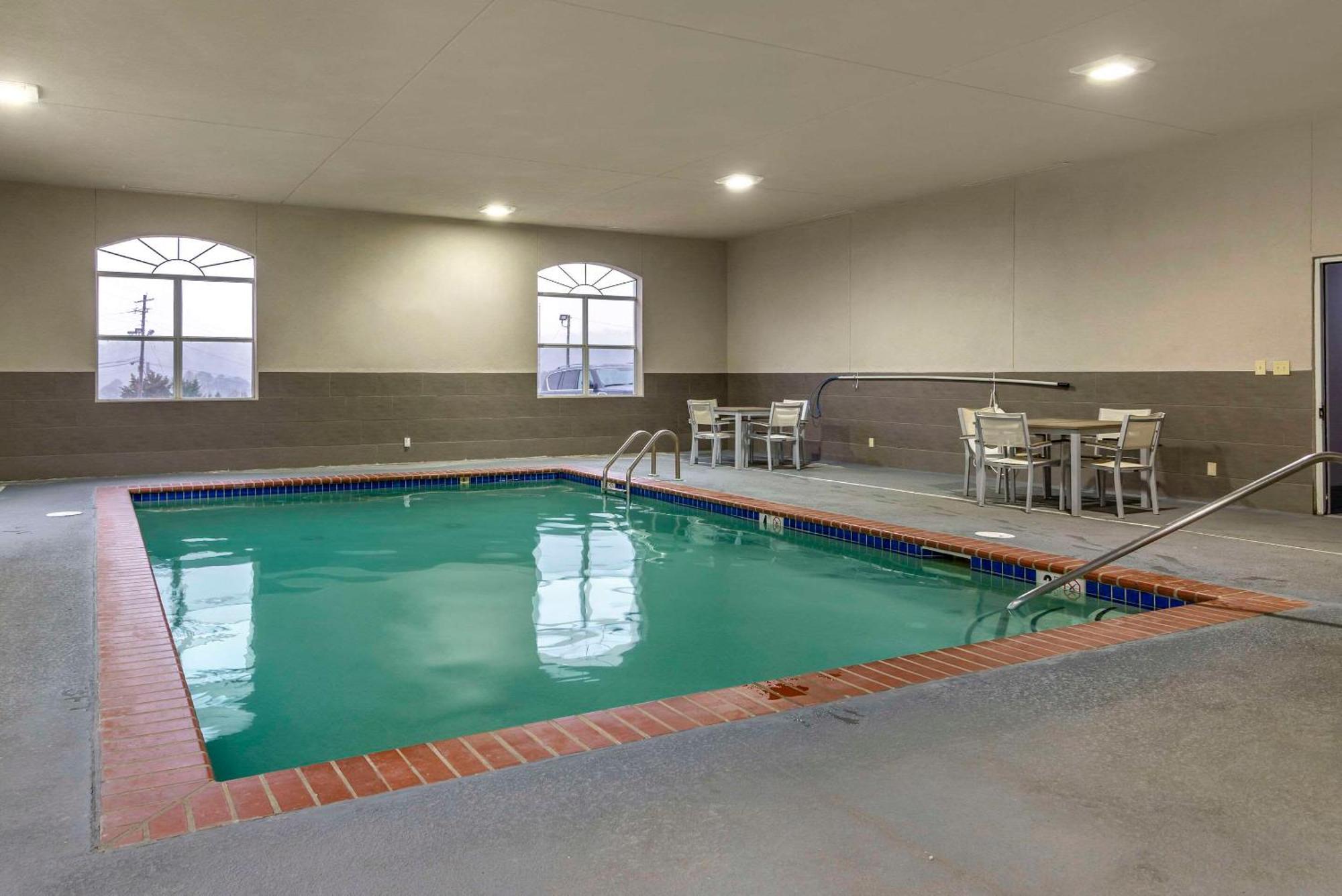 Comfort Inn & Suites Cartersville - Emerson Lake Point エクステリア 写真